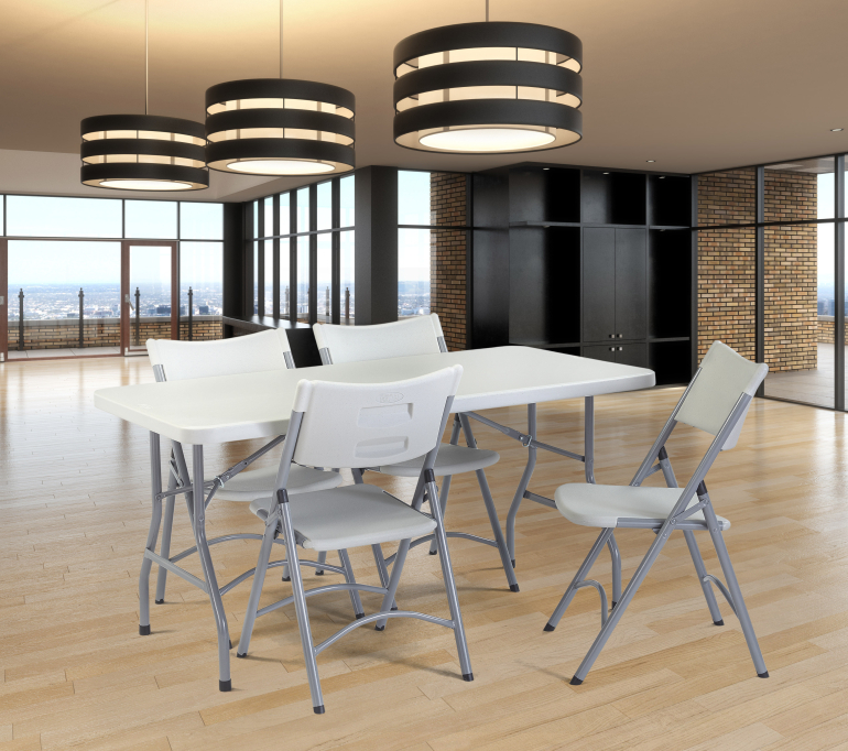 Blow Mold Lightweight Platic Table Set Up